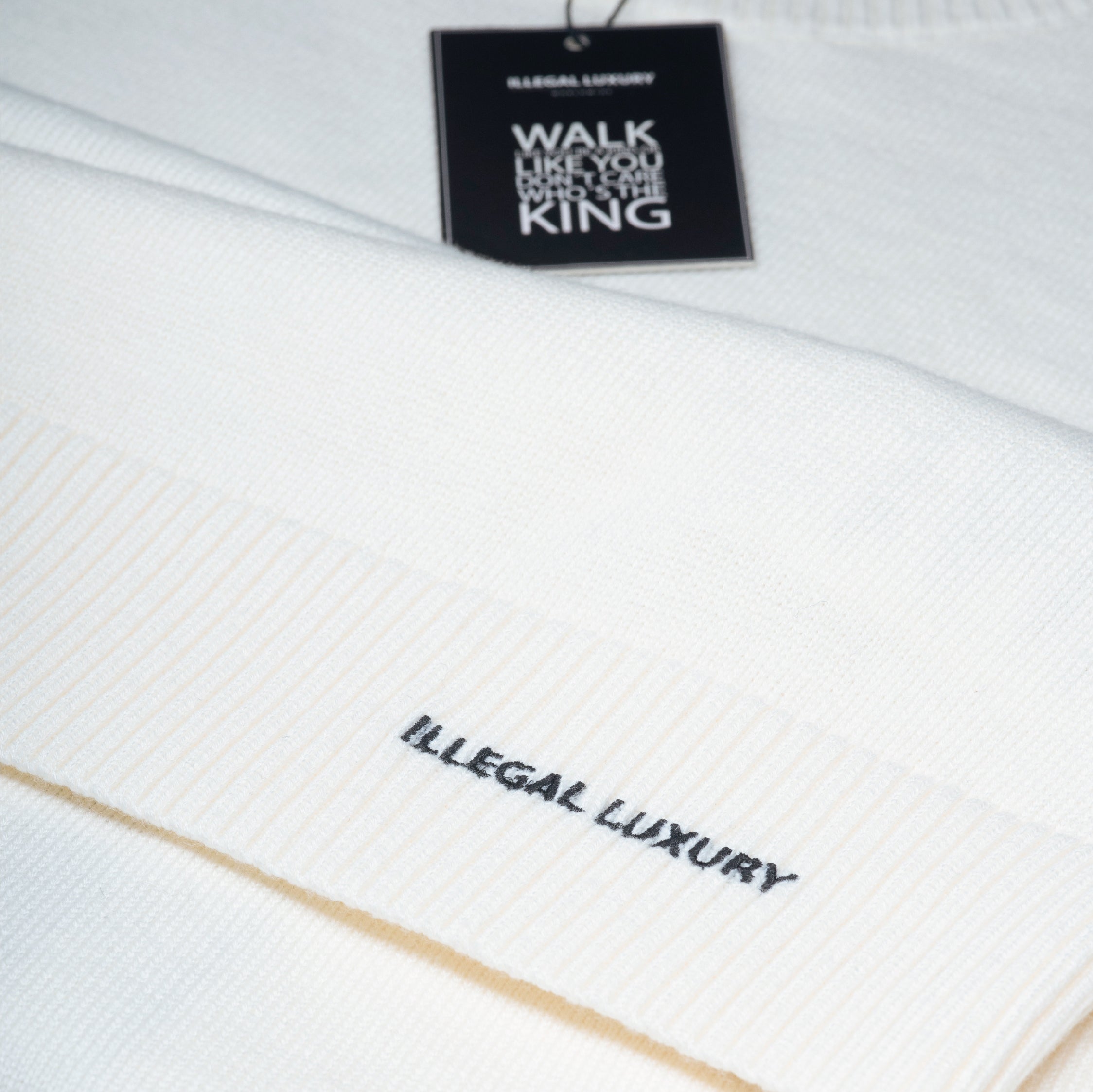 Illegal Luxury – Sweater No.4